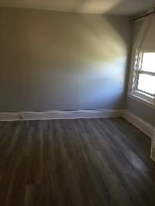 2 bedroom apartment available April 1st - Photo 10