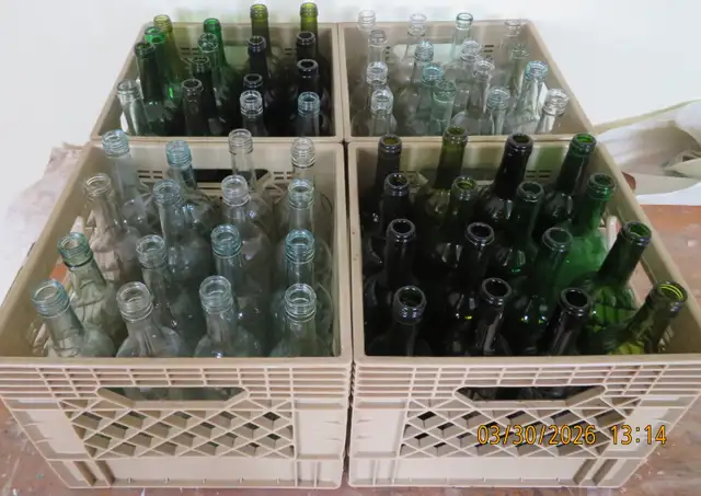 WINE BOTTLE- NO LABELS - Photo 4