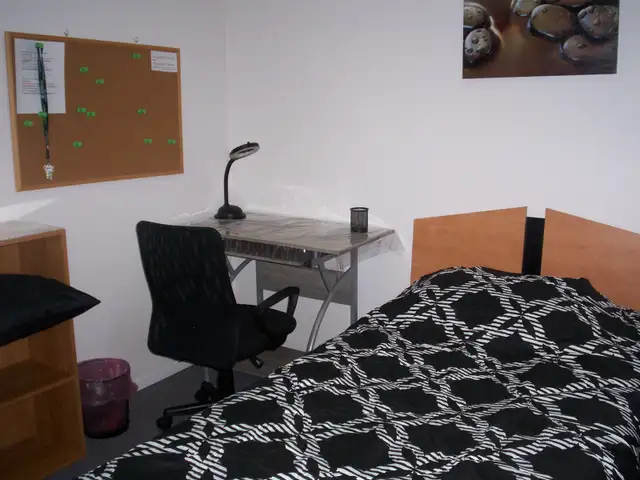 2  CHAMBRES = ÉTUDIANTS - STAGIAIRES : PROPRES , CALMES  4 pers. - Photo 2