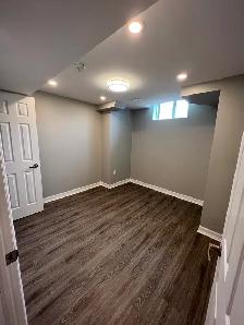2 Bedroom Den Legal Basement (int. Mississauga Rd/Financial Dr) - Photo 2