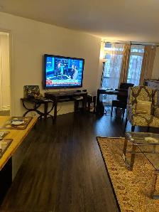 Yonge & Finch- FULLY FURNISHED 2 BEDROOM APARTMENT WITH PARKING - Photo 2