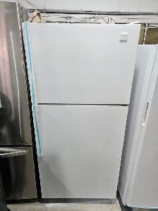 Whirlpool 30' White Top Freezer Bottom Fridge Refrigerator