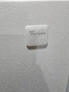 Whirlpool 30' White Top Freezer Bottom Fridge Refrigerator - Photo 2