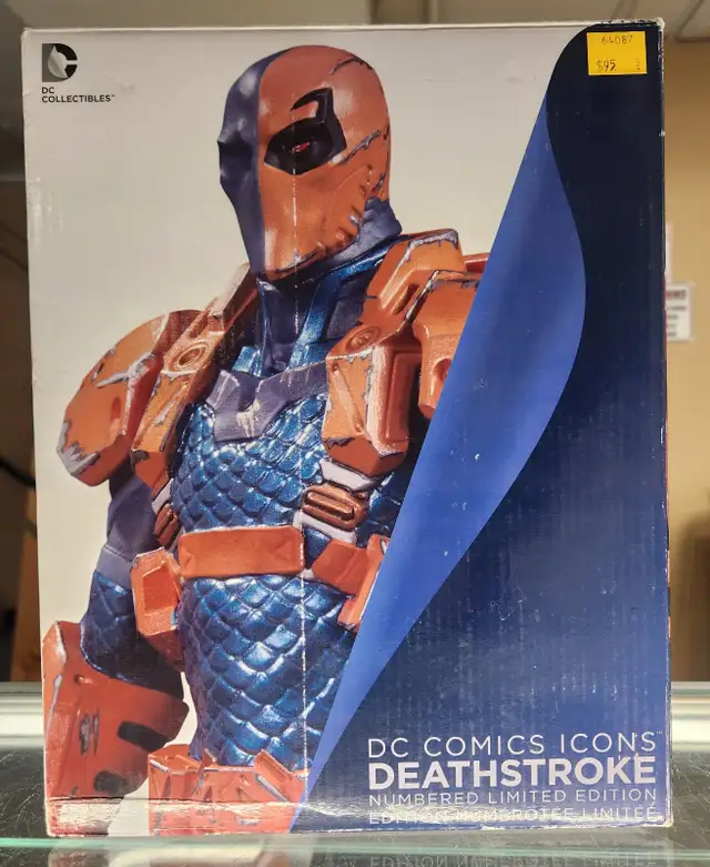 DC Collectibles Deathstroke Numbered Limited Edition Statue