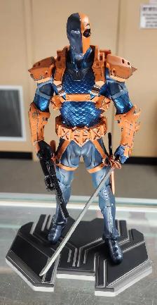 DC Collectibles Deathstroke Numbered Limited Edition Statue - Photo 3