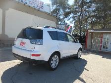 2009 Mitsubishi Outlander ES - Photo 6