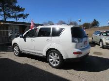 2009 Mitsubishi Outlander ES - Photo 8