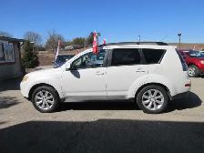 2009 Mitsubishi Outlander ES - Photo 9