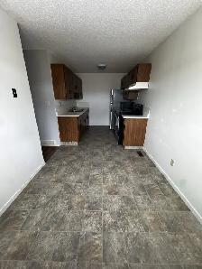 3bedroom upper/lower 4plex unit in Glendale - Photo 2