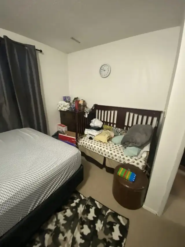 3bedroom upper/lower 4plex unit in Glendale - Photo 6