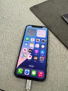 Unlocked Apple iPhone 12 with 1 year warranty ! - Photo 8