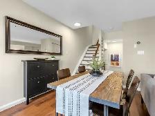 Amazing 3 Bedroom Townhouse - Queen West - Photo 3