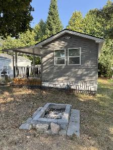 2023 General Coach Ferrensby Queen with full length deck. - Photo 2