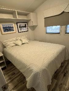 2023 General Coach Ferrensby Queen with full length deck. - Photo 7