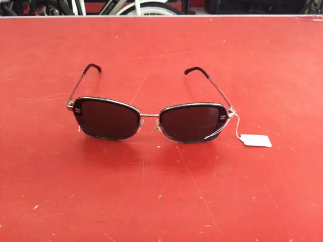 lunette de soleil Chanel