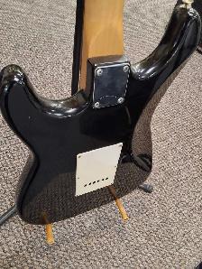 Barracuda Electric Guitar - Black - Photo 4