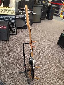 Barracuda Electric Guitar - Black - Photo 6