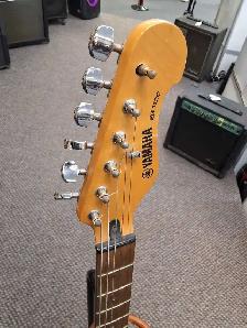 Yamaha EG 112C Electric Guitar - Black - Photo 3