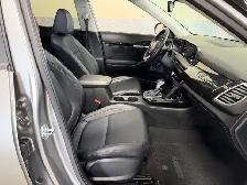 2024 Kia Seltos EX / AWD / Low K / Warranty / Fully Appointed - Photo 5