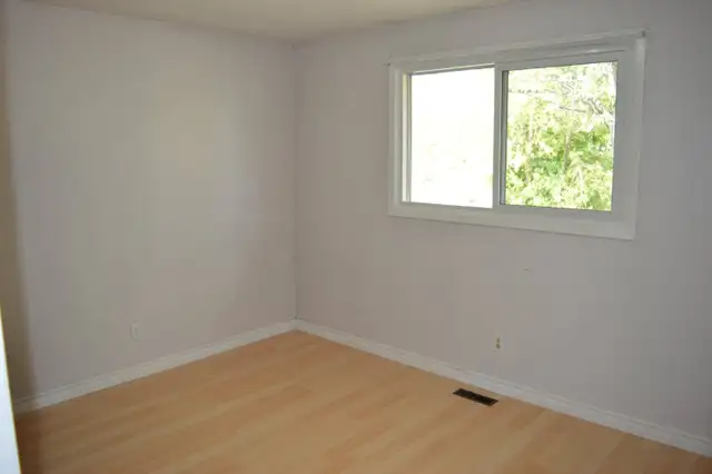 Niagara College Welland Off Campus Housing – Across the Street - Photo 7