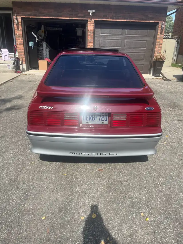 1988 Ford Mustang GT - Photo 3
