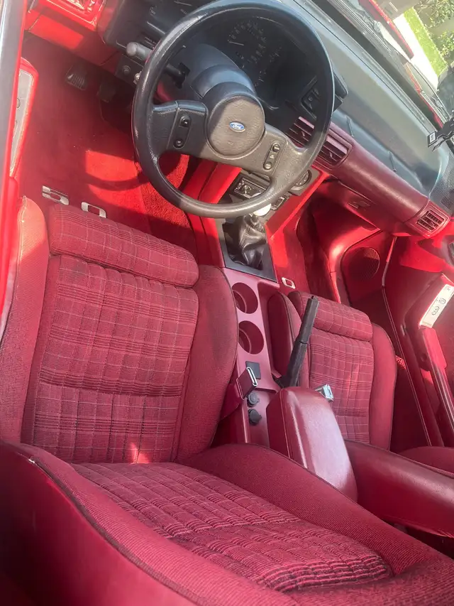 1988 Ford Mustang GT - Photo 8