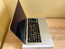 13' MacBook Air - 1TB SSM   16GB RAM - perfect condition