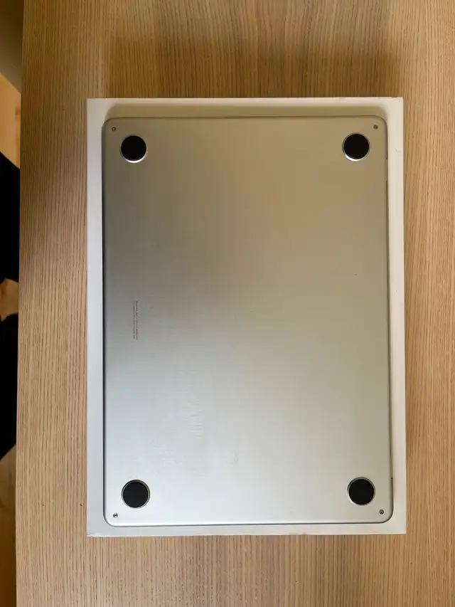 13' MacBook Air - 1TB SSM   16GB RAM - perfect condition - Photo 3