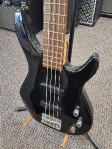 Squier MB-5 5 String Bass Guitar -Black - Photo 3