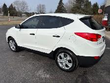 2013 HYUNDAI TUCSON GL  LOW KILOMETRES  CLEAN CARFAX - Photo 5