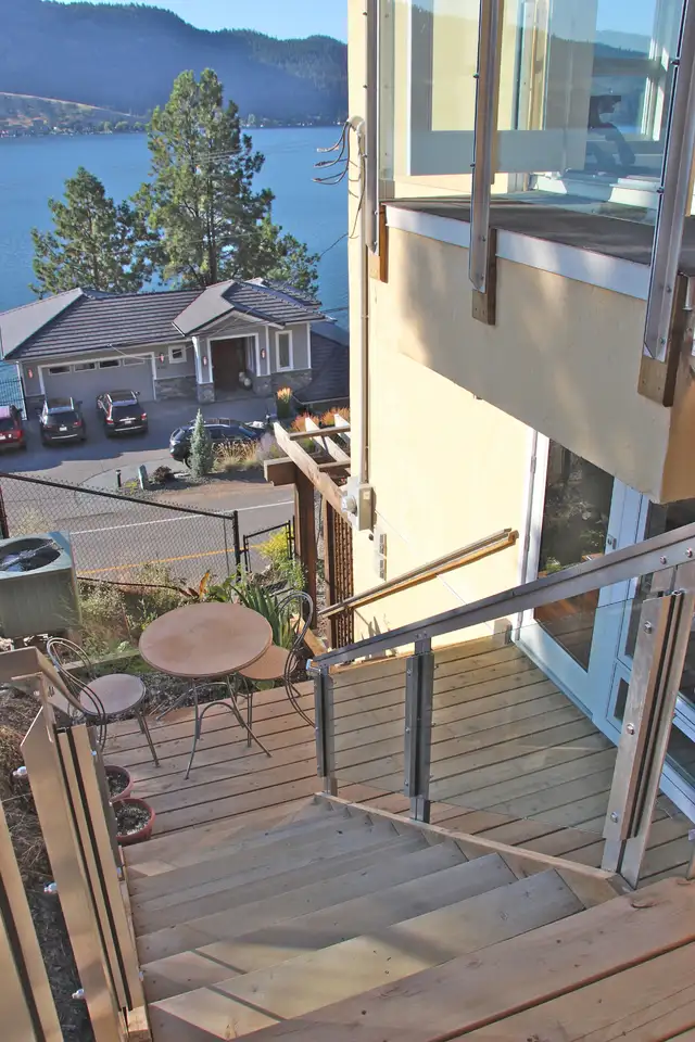 One Bedroom Lakeview suite for rent - Photo 6