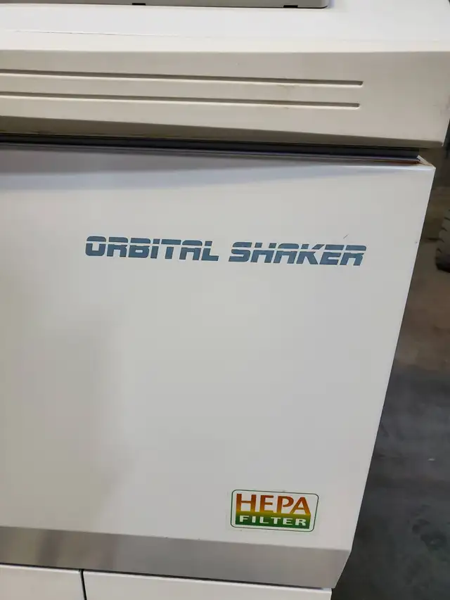 Thermo Fisher Forma 435 Incubated Floor Orbital Shaker - Photo 2