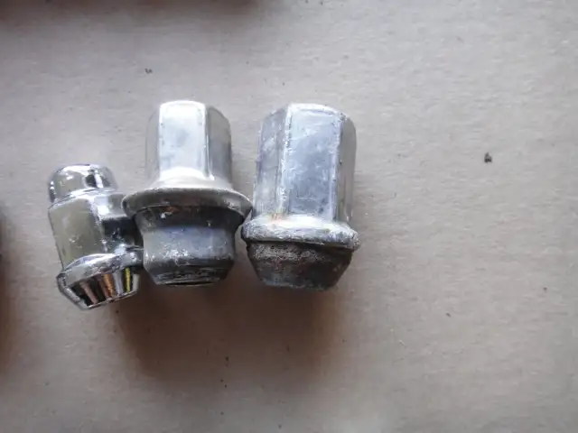 vis de roue - Photo 6