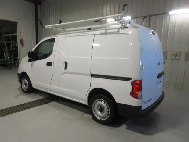 2017 Chevrolet City Express Cargo Van Outfitted - Photo 8