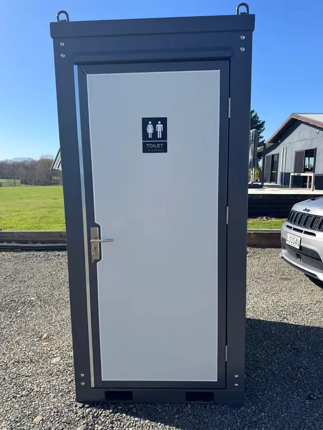 Portable Single Toilet – Quick Deploy & Reliable - Photo 2