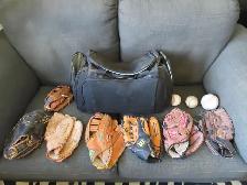 7 BASEBALL GLOVES, 3 BALLS & BAG
