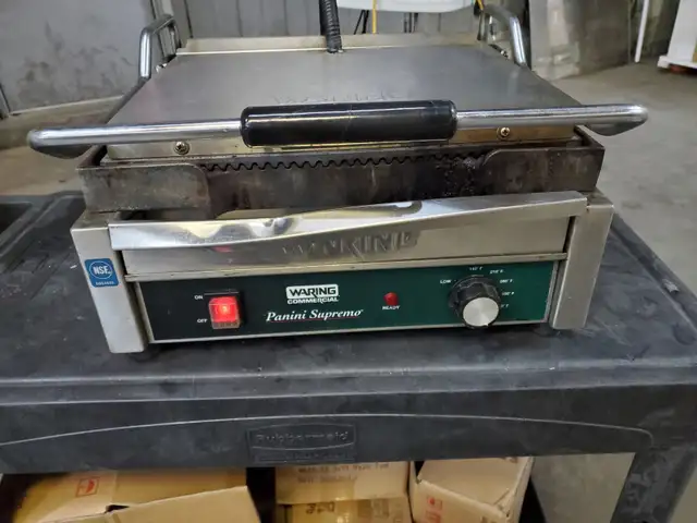 Waring Wpg250 Commercial Panini Express Grooved Plates 120v