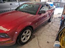 2008 Ford Mustang convertible - Photo 2