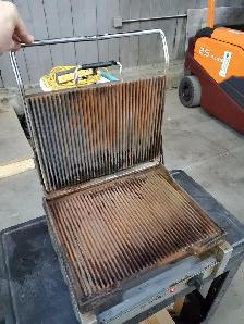 Eurodib Panini Sandwich Grill SFE02345-120 - Photo 7