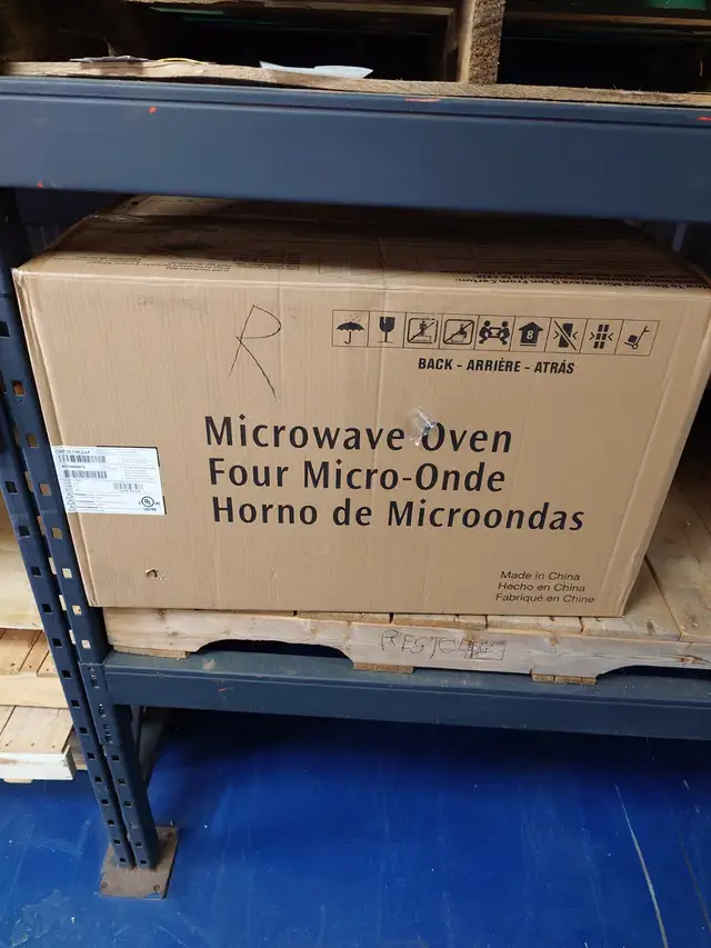 Frigidaire Gallery '30' Stainless Steel Over the Range Microwave