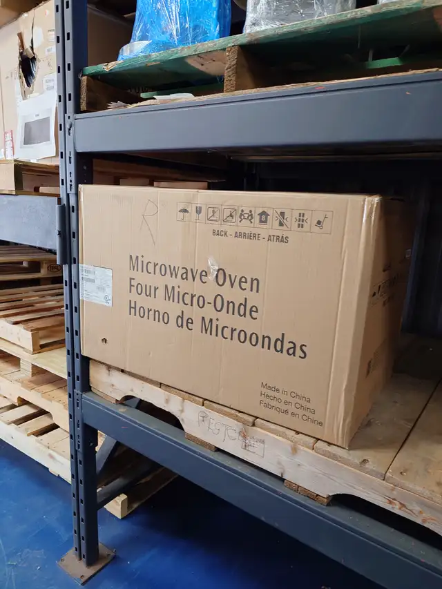 Frigidaire Gallery '30' Stainless Steel Over the Range Microwave - Photo 6