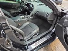 2016 Chevrolet Corvette - LOW MILEAGE, FULLY LOADED, MANUAL - Photo 15