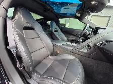 2016 Chevrolet Corvette - LOW MILEAGE, FULLY LOADED, MANUAL - Photo 16