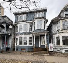 26-003 Spacious flat in South End Halifax