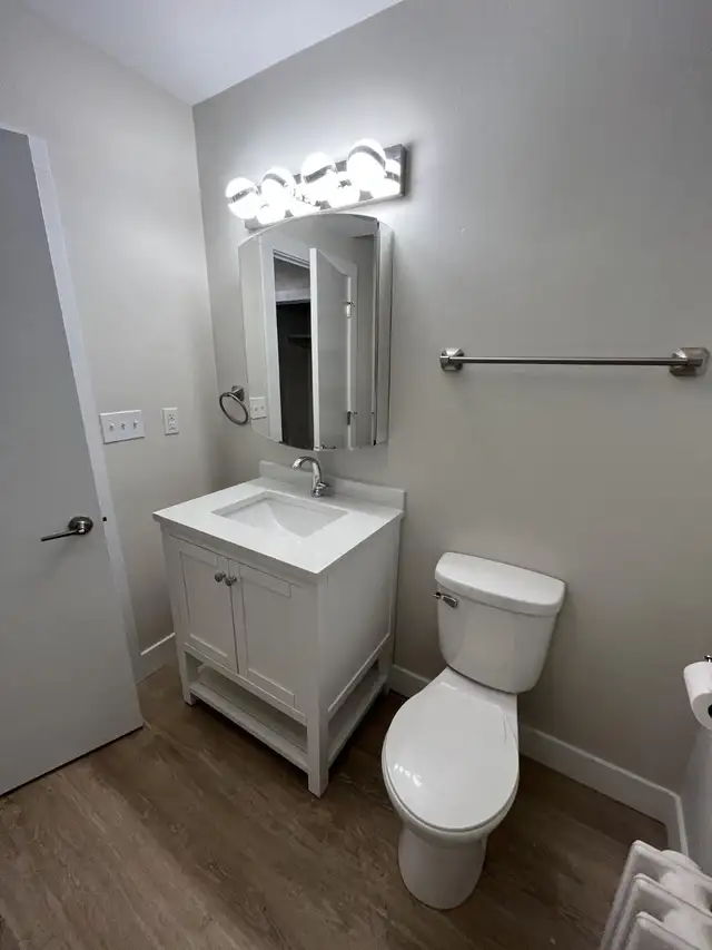 26-003 Spacious flat in South End Halifax - Photo 12