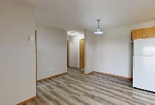 #1431 - 2 Bed/1 Bath Condo Royal Oaks Manor $1650 h/w included - Photo 5