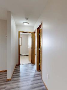 #1431 - 2 Bed/1 Bath Condo Royal Oaks Manor $1650 h/w included - Photo 6