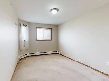 #1431 - 2 Bed/1 Bath Condo Royal Oaks Manor $1650 h/w included - Photo 7