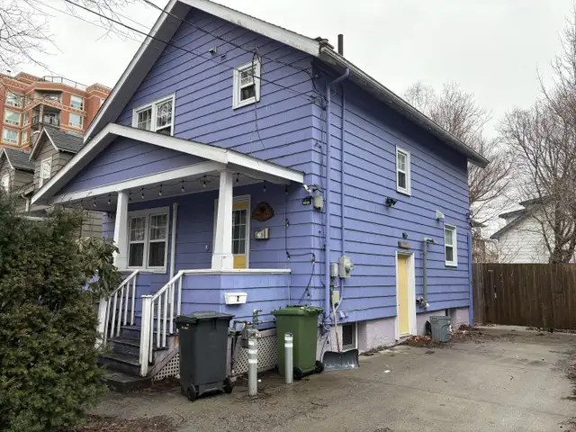 26-034 Lovely South End apartment, utilities included!