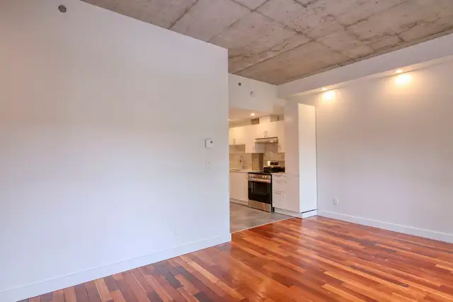 Beautiful renovated studio by the Lachine canal - ID 4449 - Photo 4